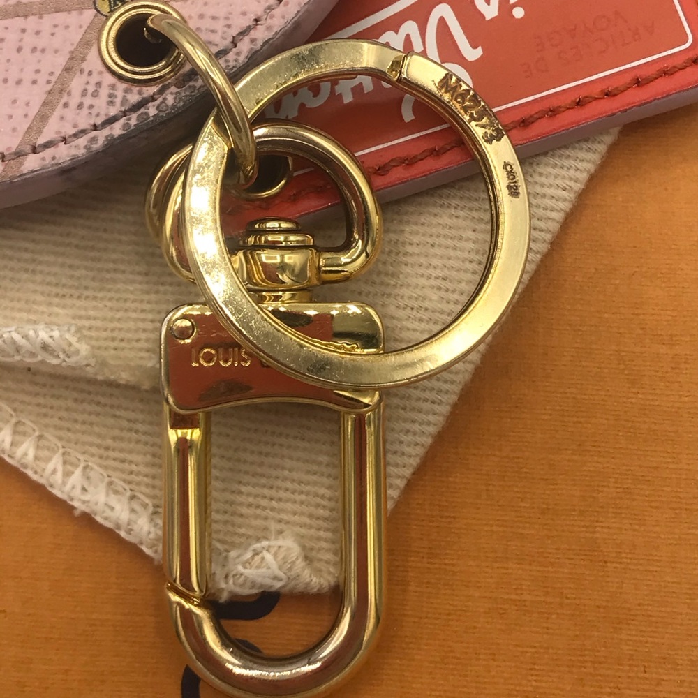 Louis Vuitton Checkered Key Holder with Gold and Red Accents - Picture 11 of 16